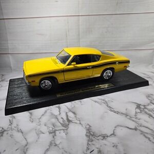 1969 Plymouth Barracuda Diecast Model Car‎ Yellow 118 Scale